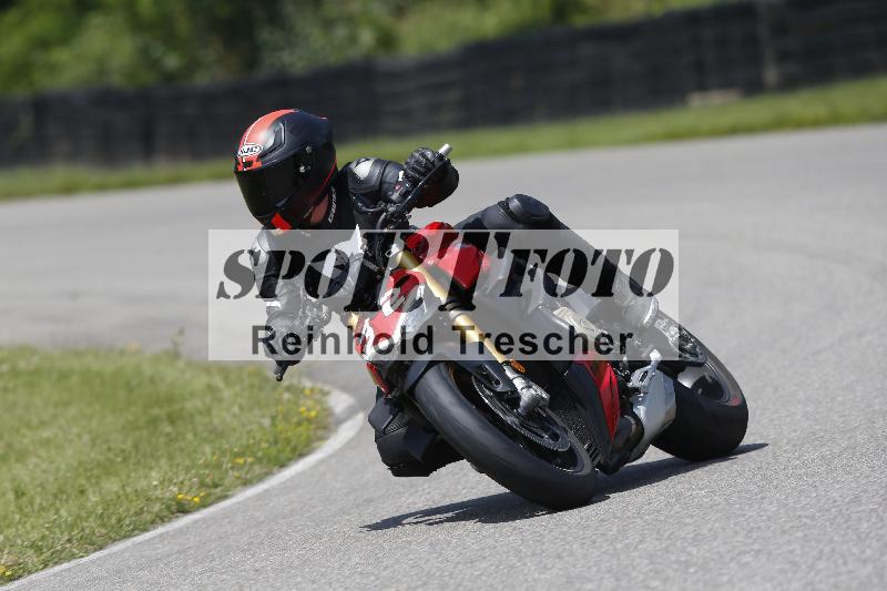 /27 12.06.2025 Ducati Schweiz Trackday Warmup  ADR/gelb-jeaune/32